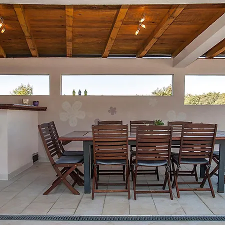 Apartman Paolija App2 Bužinija