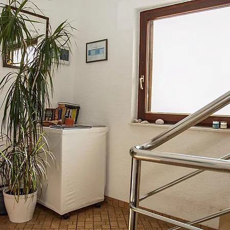 Paolija App2 Apartman Bužinija